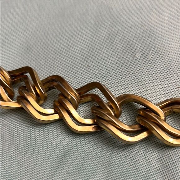 J. Crew Gold Chain-Link Bracelet with Bold Design - Picture 12 of 12